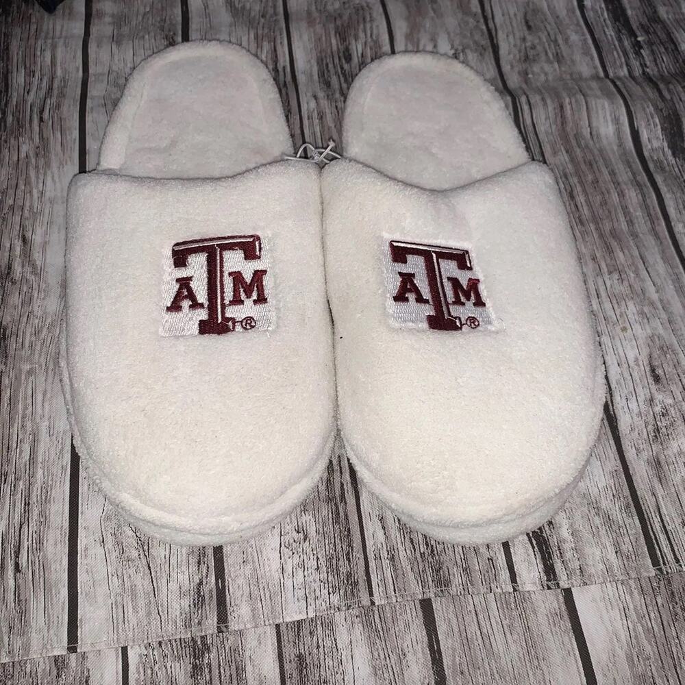 Texas AM college slippers size 9/10